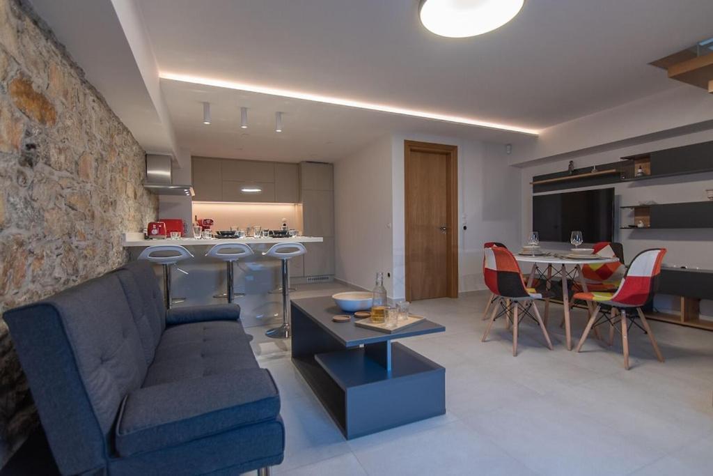 Villa Samos - Renovated Stone Villa With Private Pool- 2 Min From The Sea! Ágios Konstantínos Esterno foto