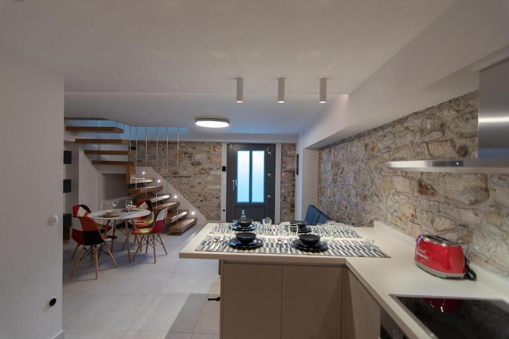 Villa Samos - Renovated Stone Villa With Private Pool- 2 Min From The Sea! Ágios Konstantínos Esterno foto